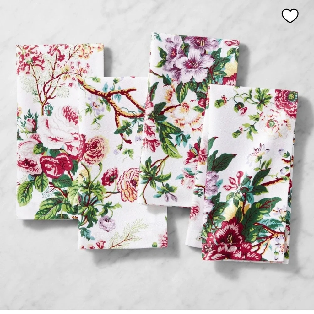 Williams Sonoma Spring Floral Napkins🌺